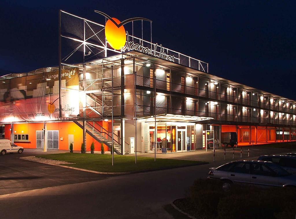 Regionalzimmer.at - Orange Wings Hotels (Wiener Neustadt)