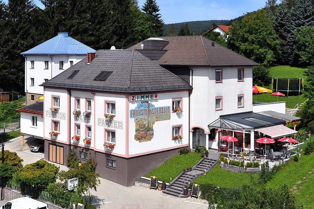 Regionalzimmer.at - Cafe & Pension Familie Parzer