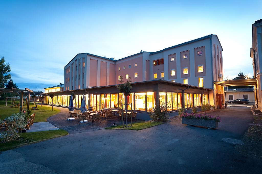 Regionalzimmer.at - JUFA Weinviertel – Hotel in der Eselsmühle