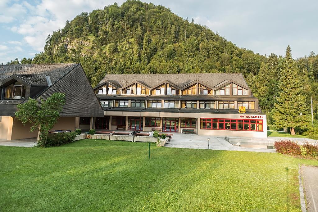 Regionalzimmer.at - JUFA Hotel Almtal