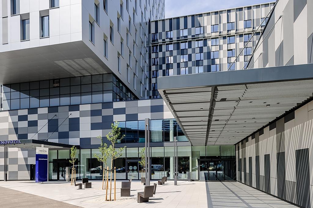 Regionalzimmer.at - Novotel Wien Hauptbahnhof